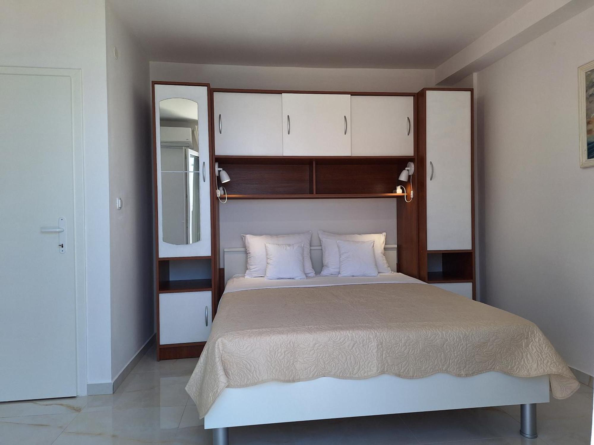 Apartman Graciela Perfect Location Gradac กราดัซ ภายนอก รูปภาพ
