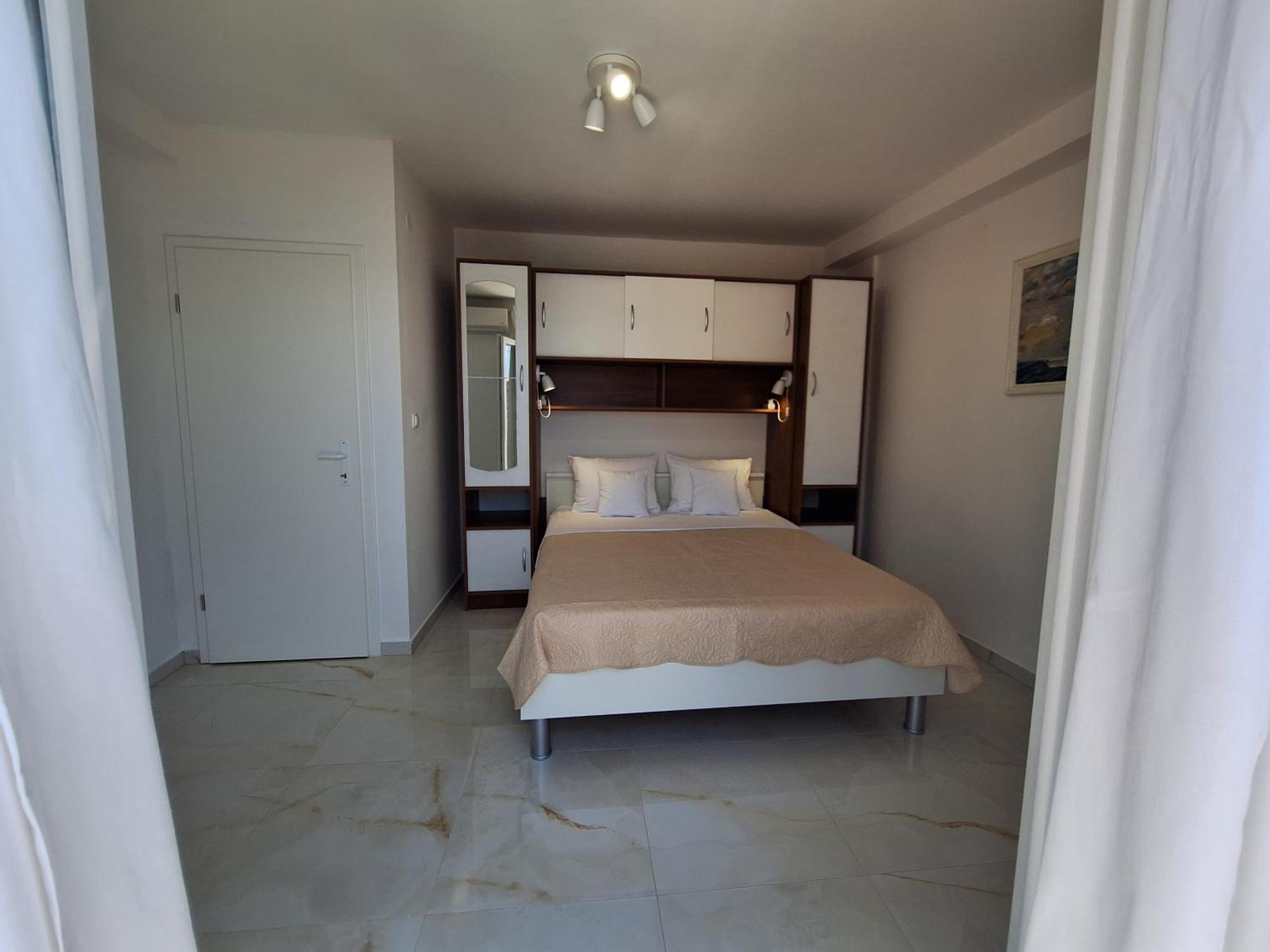 Apartman Graciela Perfect Location Gradac กราดัซ ภายนอก รูปภาพ